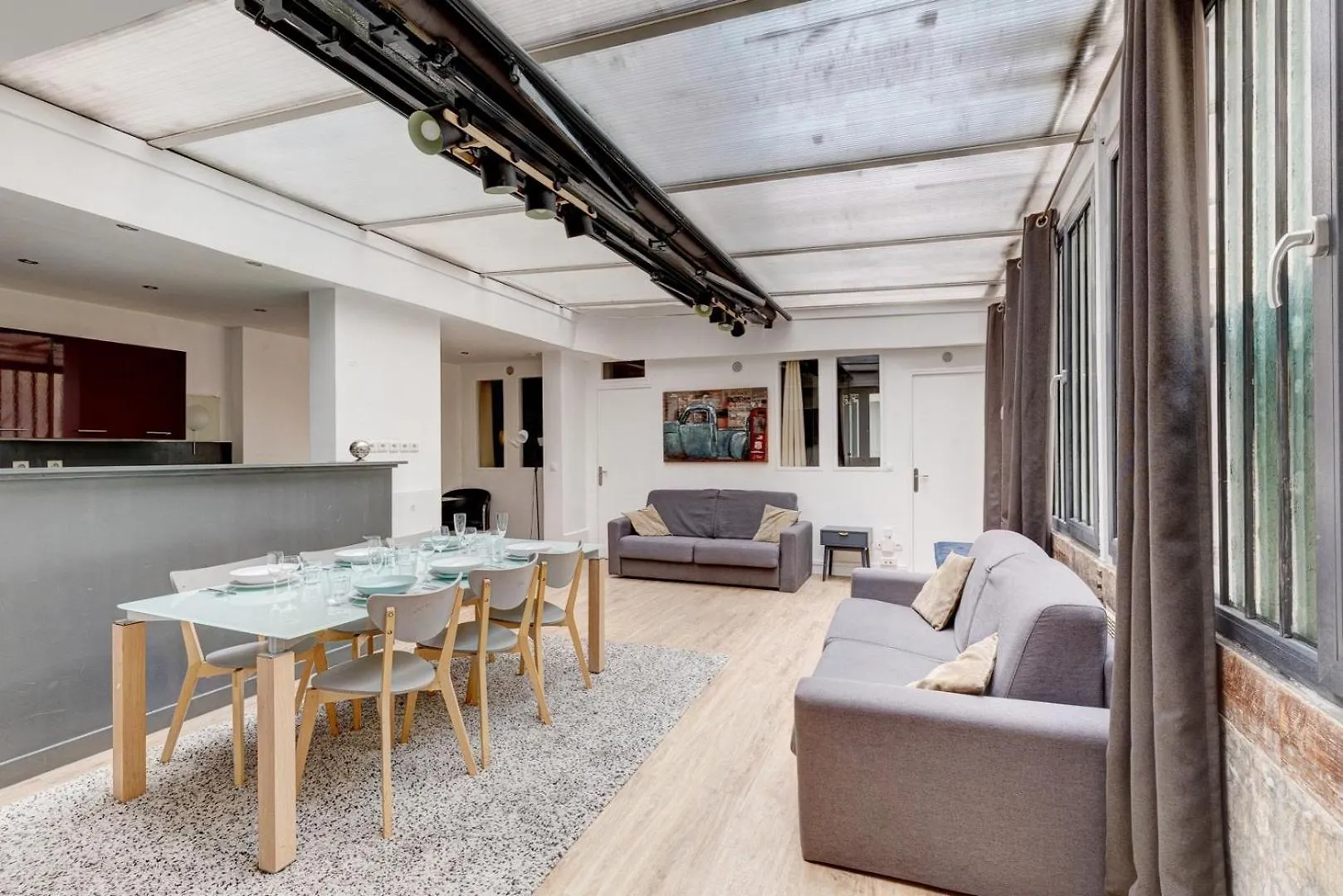 164 Rudy - Superb In Paris. *